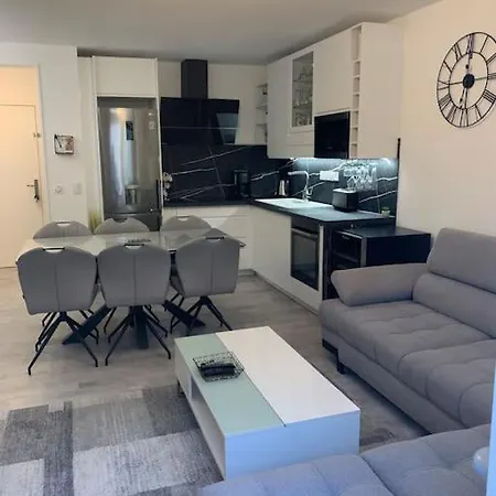 Apartment T2 Proche De