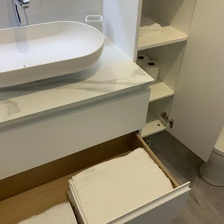 L'adresse Signature, Duplex D'exception A アパート ソミュール