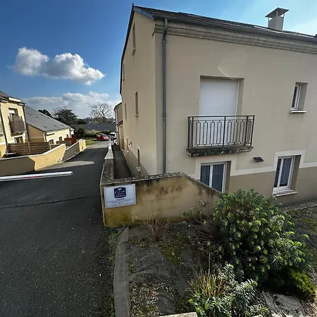 Superbe Duplex T2 à Quelques Pas Du Centre De Apartamento Saumur