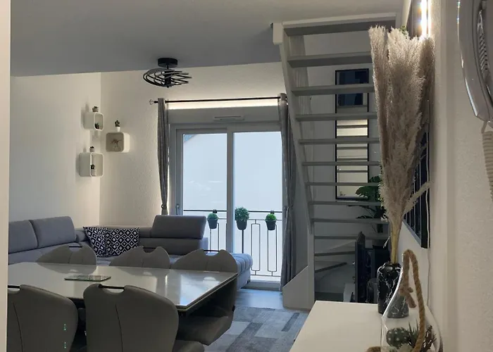 Superbe Duplex T2 à Quelques Pas Du Centre De Saumur